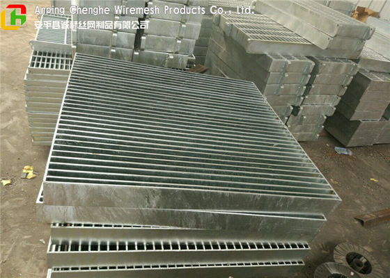 Full Welded Galvanized Steel Walkway Grating Anti - Corrosive For Building Material