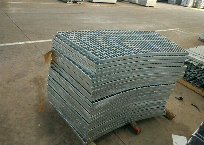 Durable Loading Docks Heavy Duty Steel Grating 8mm X 8mm Cross Bar Size