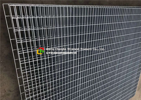 Mild Steel Grating Wire Mesh Fence Large - Scale For Civil Engineering